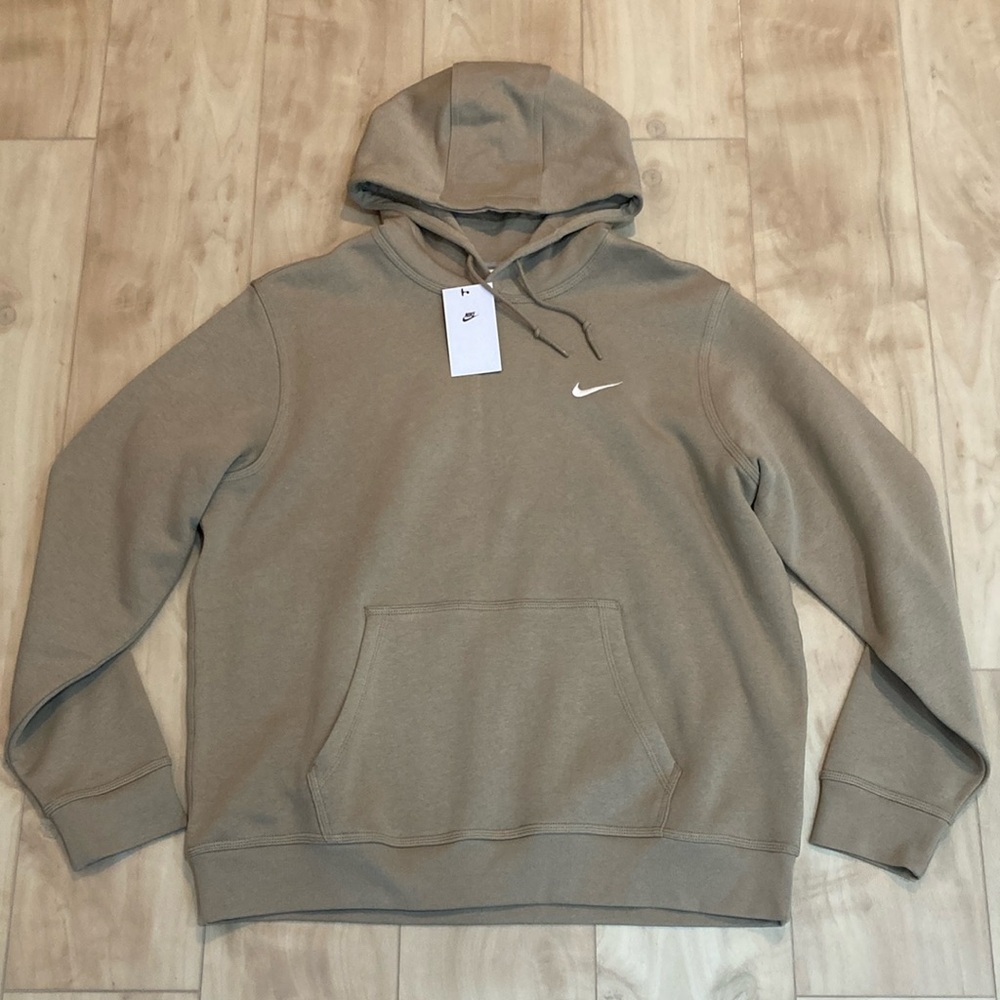 Men’s tan Nike hoodie